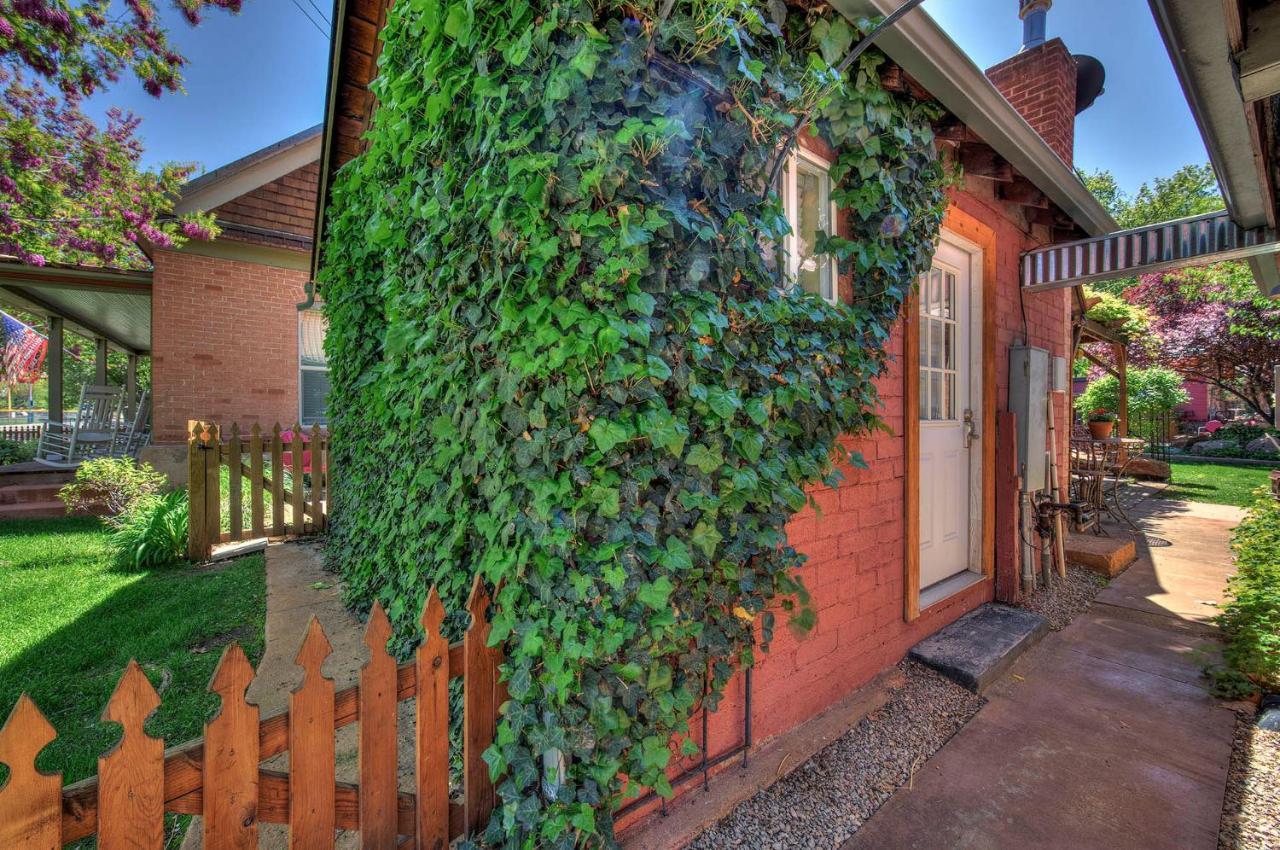 Cali Cochitta Vacation Rentals Моаб Экстерьер фото
